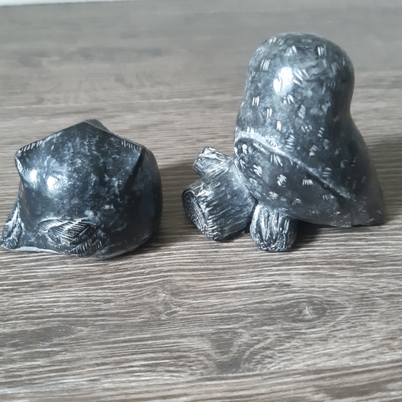 Soapstone carved Owls. Handmade  A Wolf Original Made in Canada - Picture 2 of 8